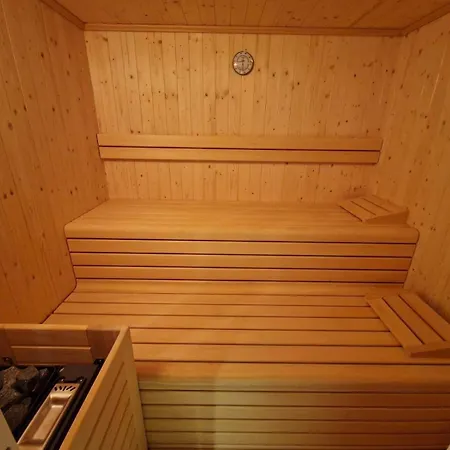 Apartment Laubennest 3 Merano